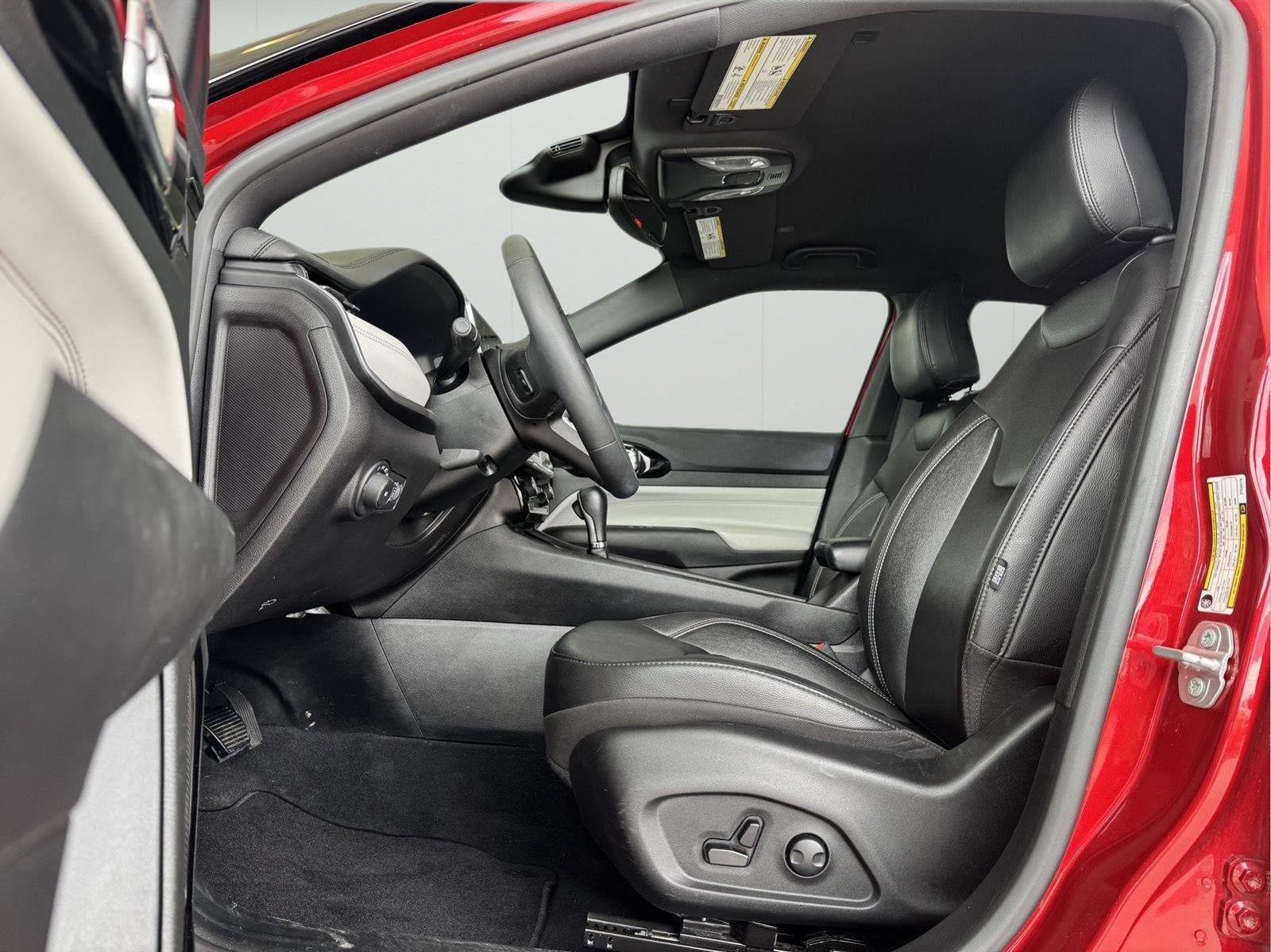 Used 2025 Jeep Compass Limited AWD/4WD image 8