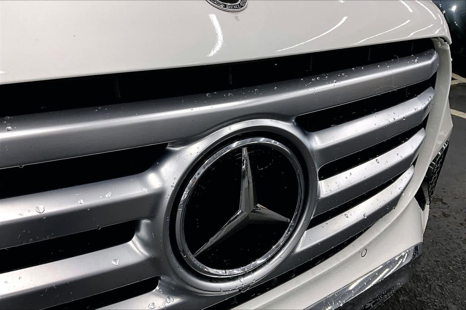 Used 2024 Mercedes-Benz GLS 450 4MATIC image 29