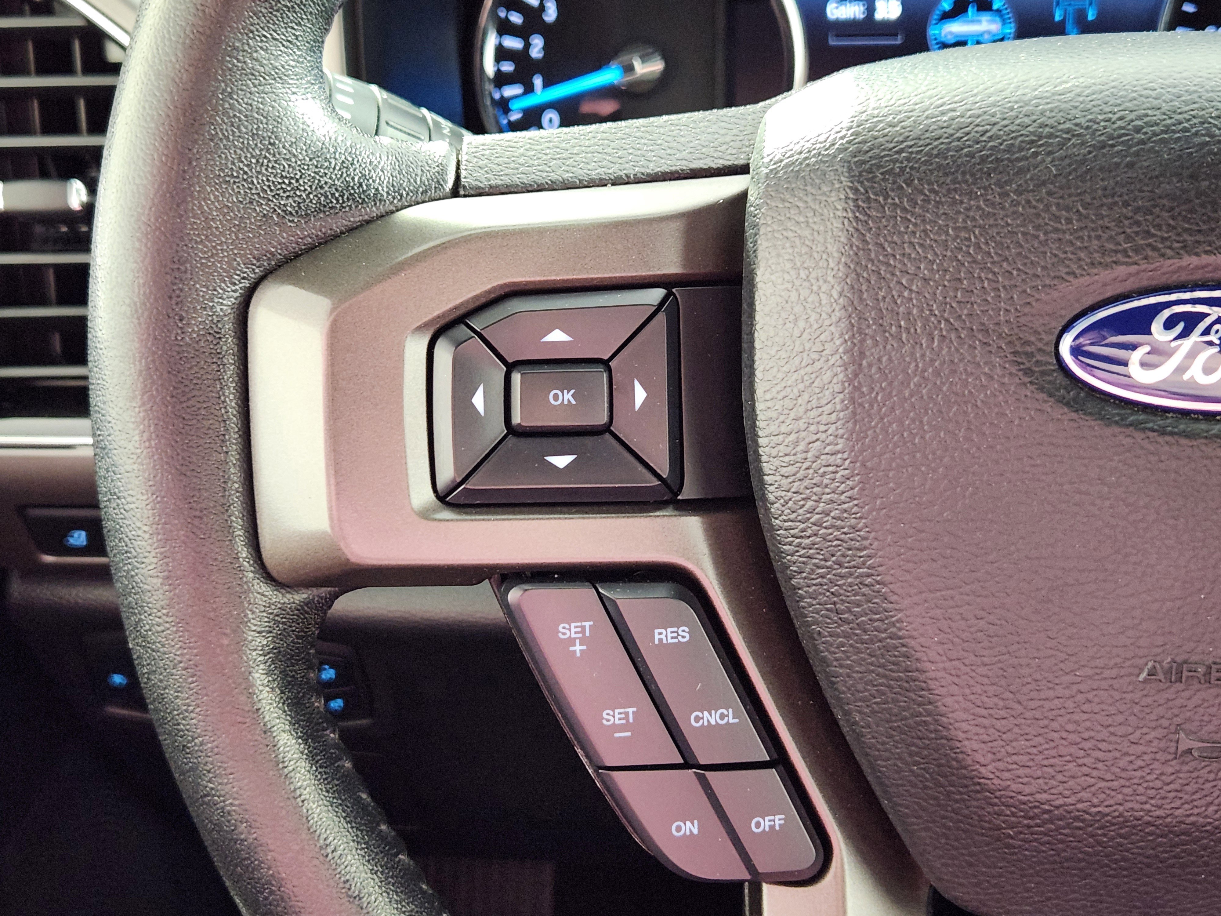 Used 2020 Ford Expedition XLT w/ Equipment Group 202A AWD/4WD image 19