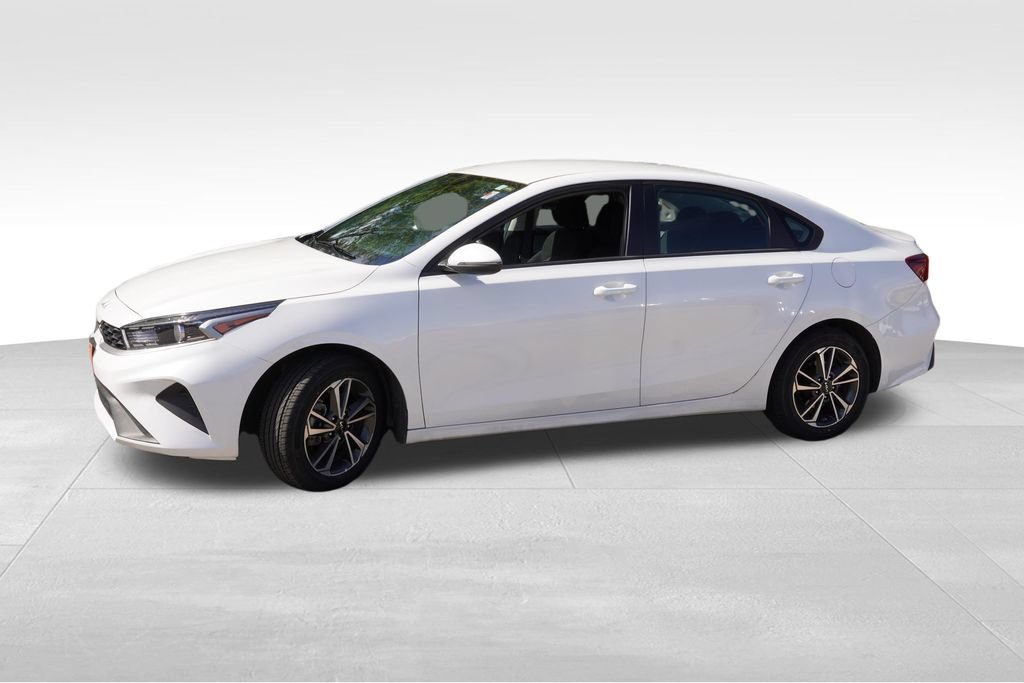 Certified 2024 Kia Forte LXS w/ LXS Technology Package FWD image 10