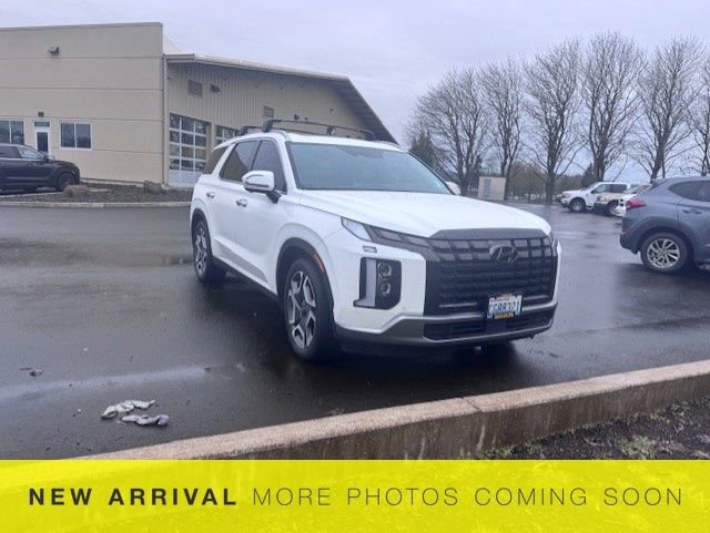 Used 2023 Hyundai Palisade Limited image 3