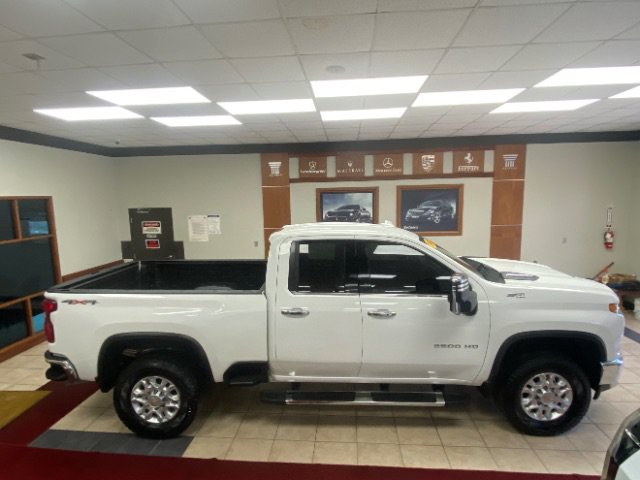 Used 2022 Chevrolet Silverado 2500 LTZ w/ Safety Package AWD/4WD image 5