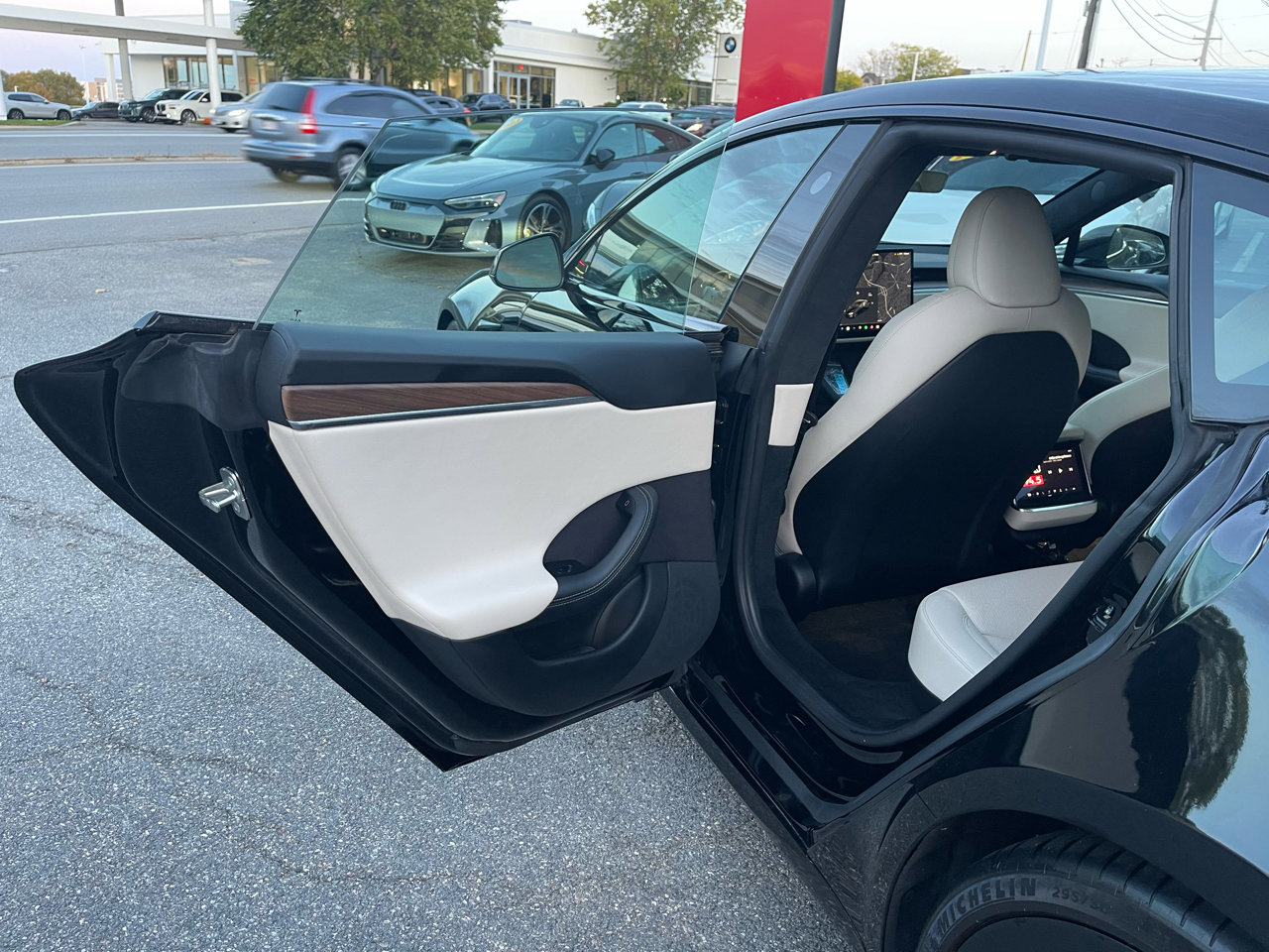 Used 2022 Tesla Model S Long Range image 21