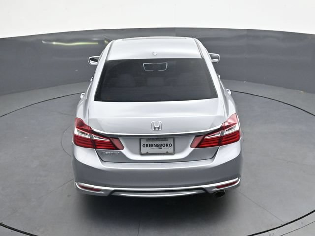 Used 2017 Honda Accord EX image 24