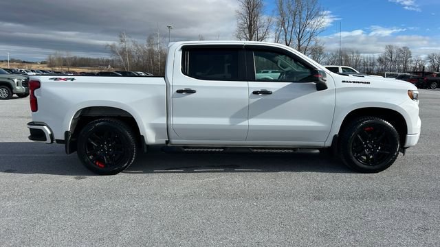Certified 2022 Chevrolet Silverado 1500 RST w/ Redline Edition AWD/4WD image 2