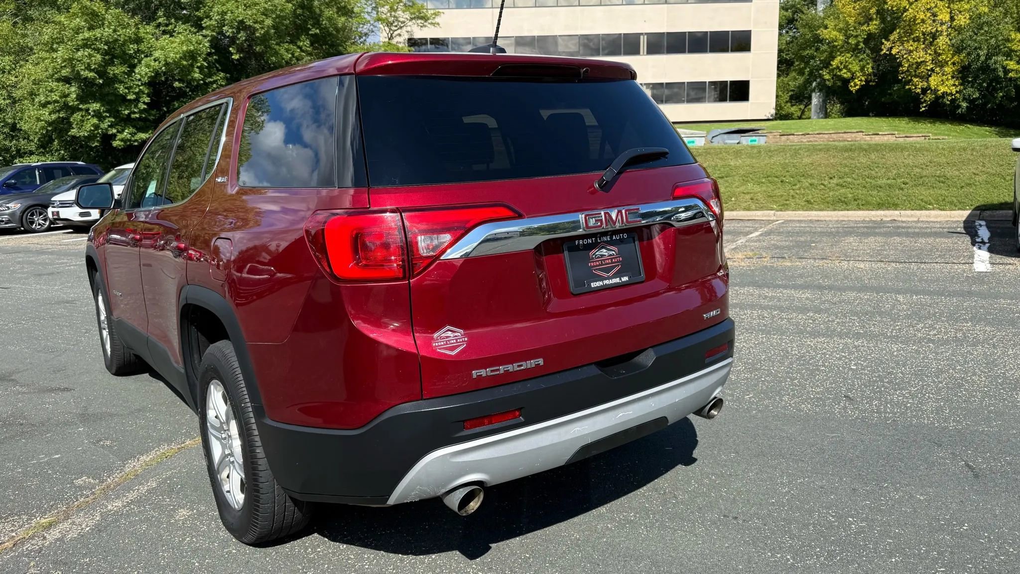 Used 2018 GMC Acadia SLE image 4