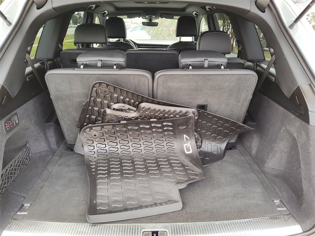 Certified 2025 Audi Q7 2.0T Premium image 8