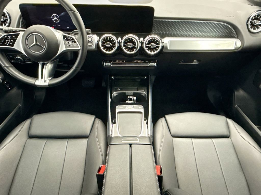 Used 2025 Mercedes-Benz GLB 250 image 13