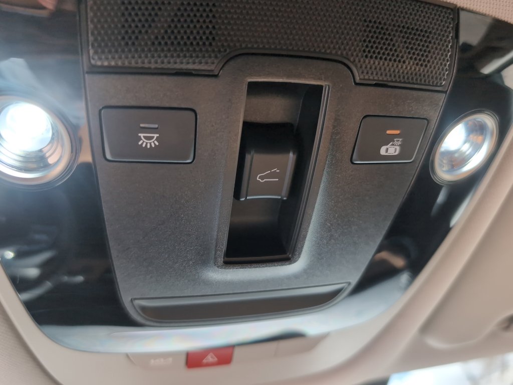 Used 2024 Kia Seltos EX image 16