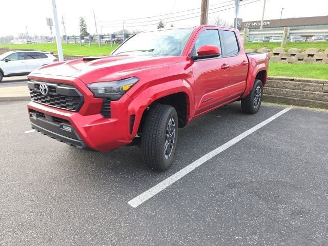 Used 2025 Toyota Tacoma TRD Sport image 14