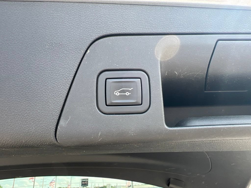 Used 2023 Buick Envision Preferred w/ Sport Touring Package AWD/4WD image 16