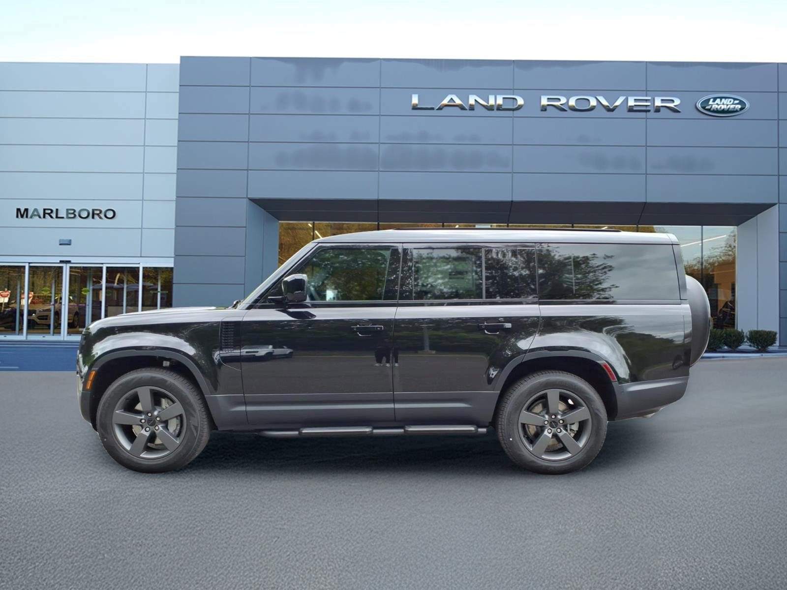 New 2026 Land Rover Defender 110 X-Dynamic SE AWD/4WD image 6