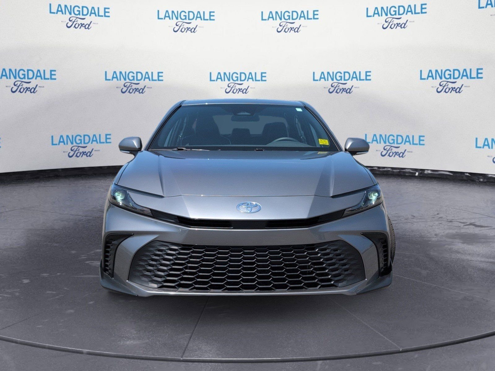Used 2026 Toyota Camry SE FWD image 12