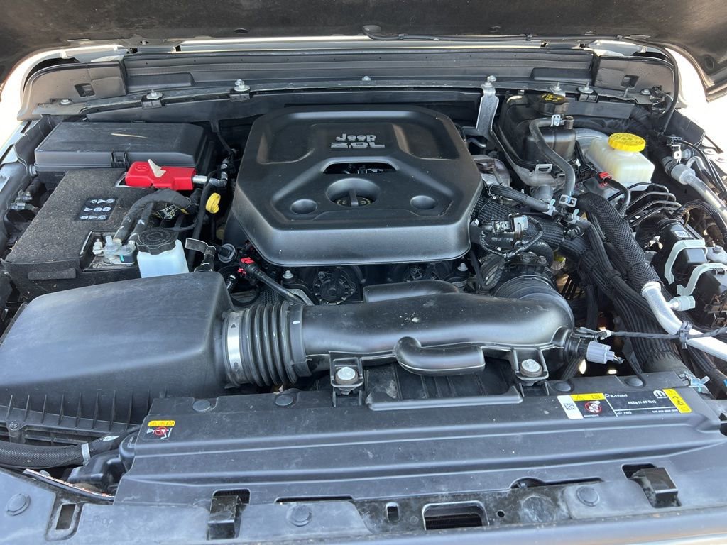 Used 2021 Jeep Wrangler Unlimited Sahara w/ Uconnect 4C Nav & Sound Group AWD/4WD image 11
