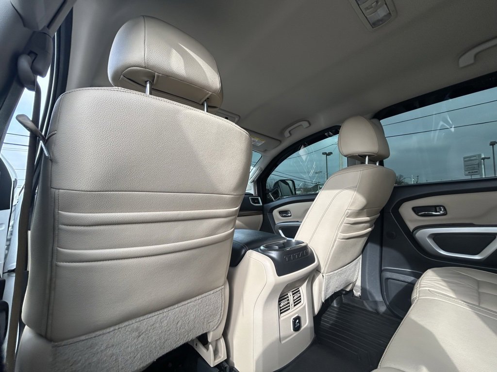 Used 2018 Nissan Titan SL w/ Chrome Package image 29