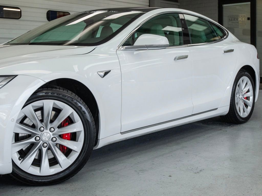 Used 2019 Tesla Model S Performance image 14