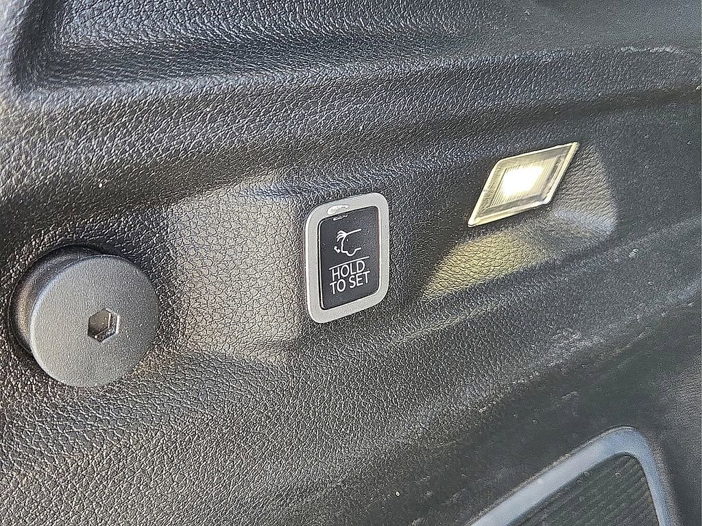 Used 2021 Jeep Grand Cherokee L Limited w/ MOPAR Finishing Package image 15