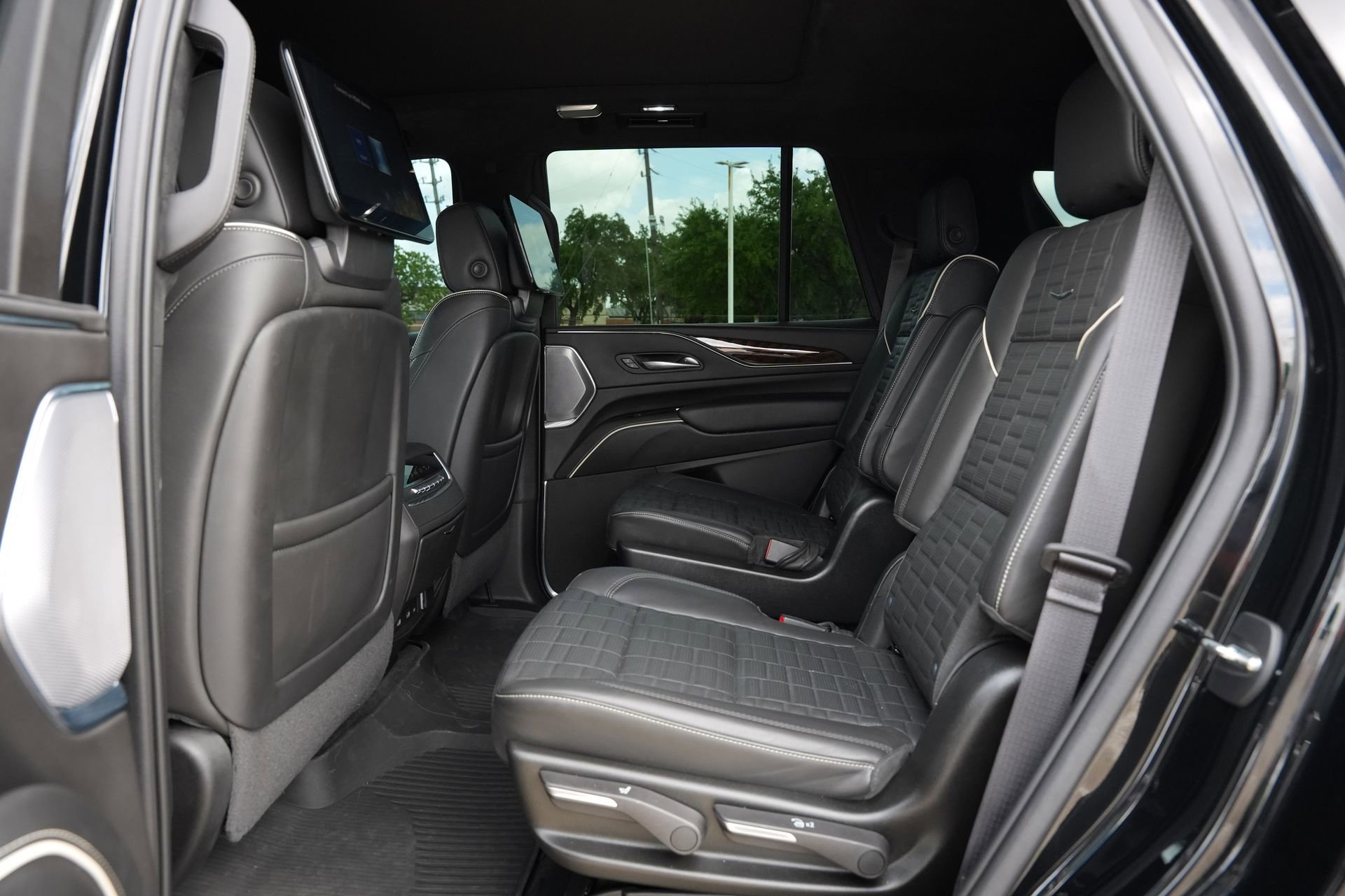 Used 2022 Cadillac Escalade Sport Platinum image 20