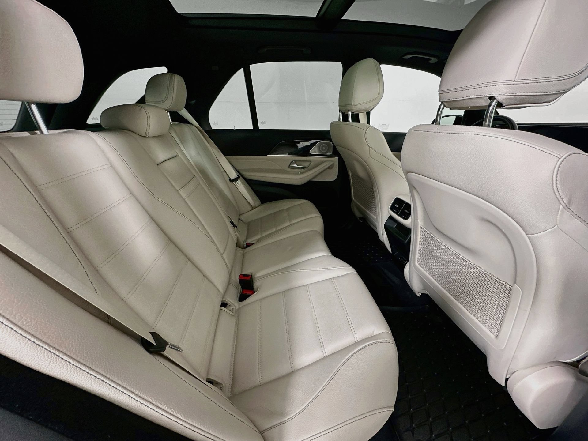 Used 2024 Mercedes-Benz GLE 450e 4MATIC image 29