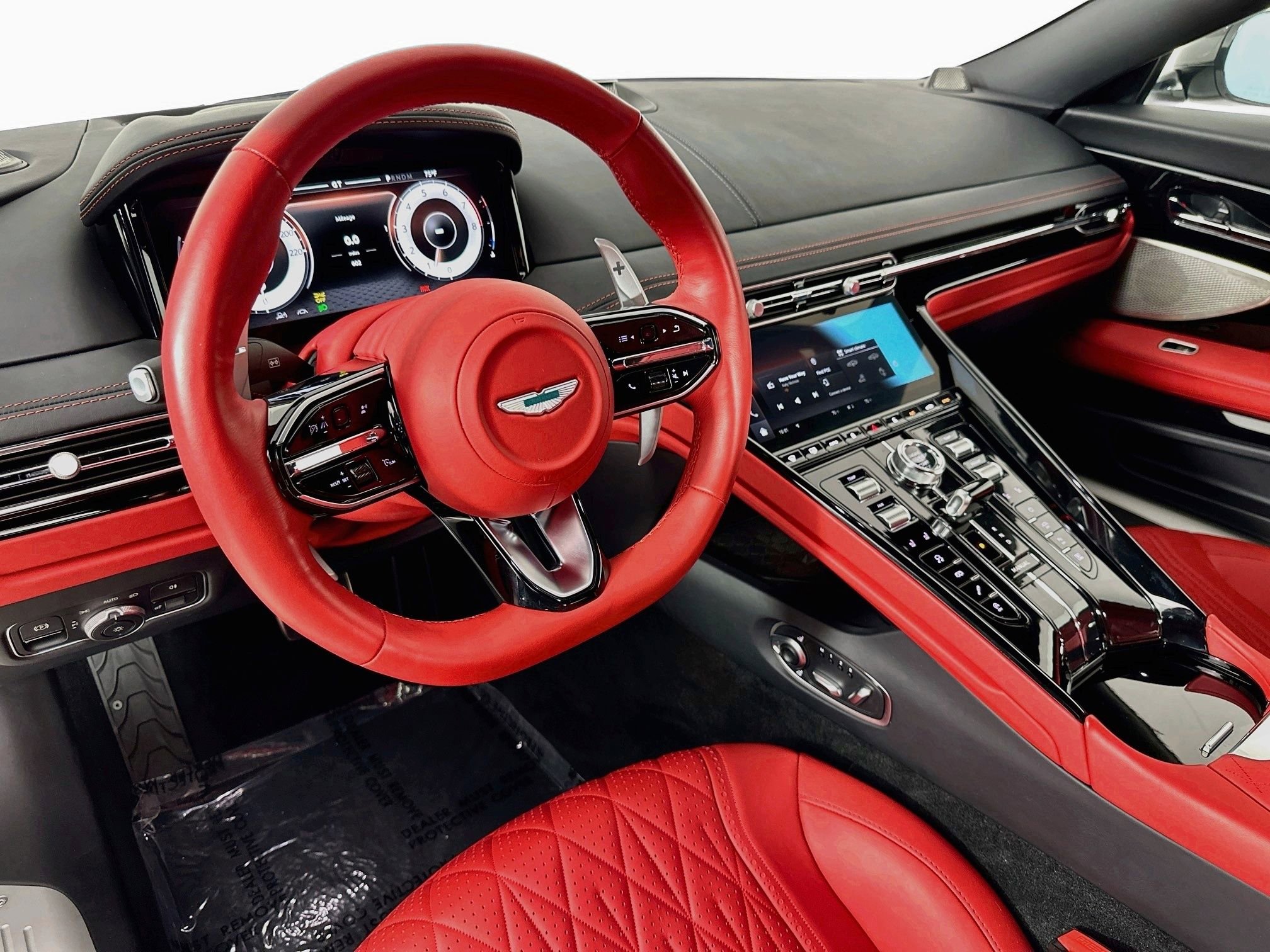 Used 2024 Aston Martin DB12 Coupe RWD image 3