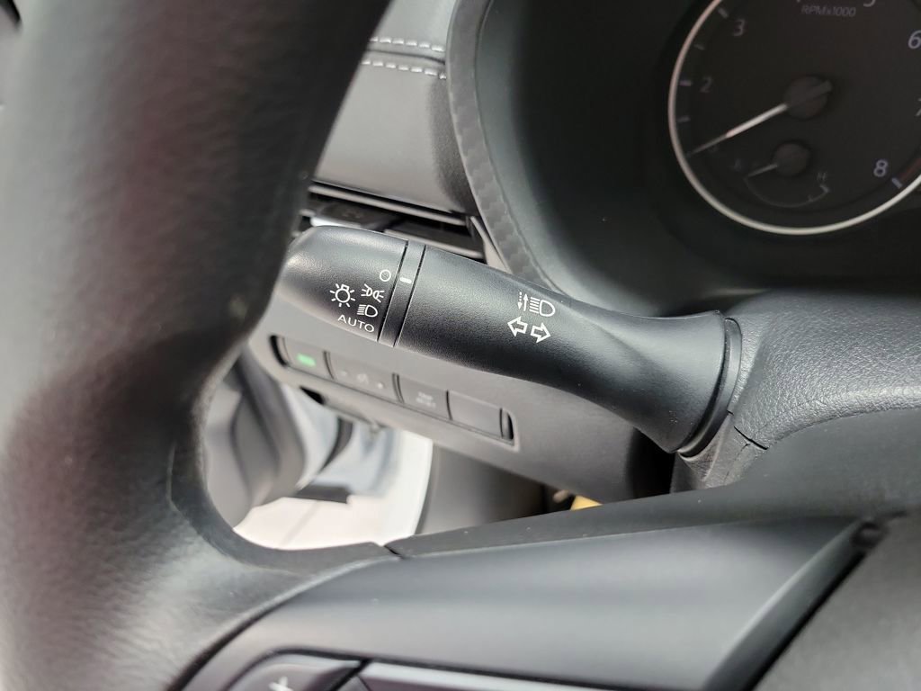 Used 2025 Nissan Sentra SV image 33