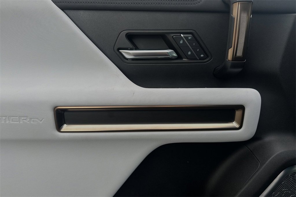 New 2025 GMC Hummer EV 3X w/ Battery Pack, 24 Module Pack image 9