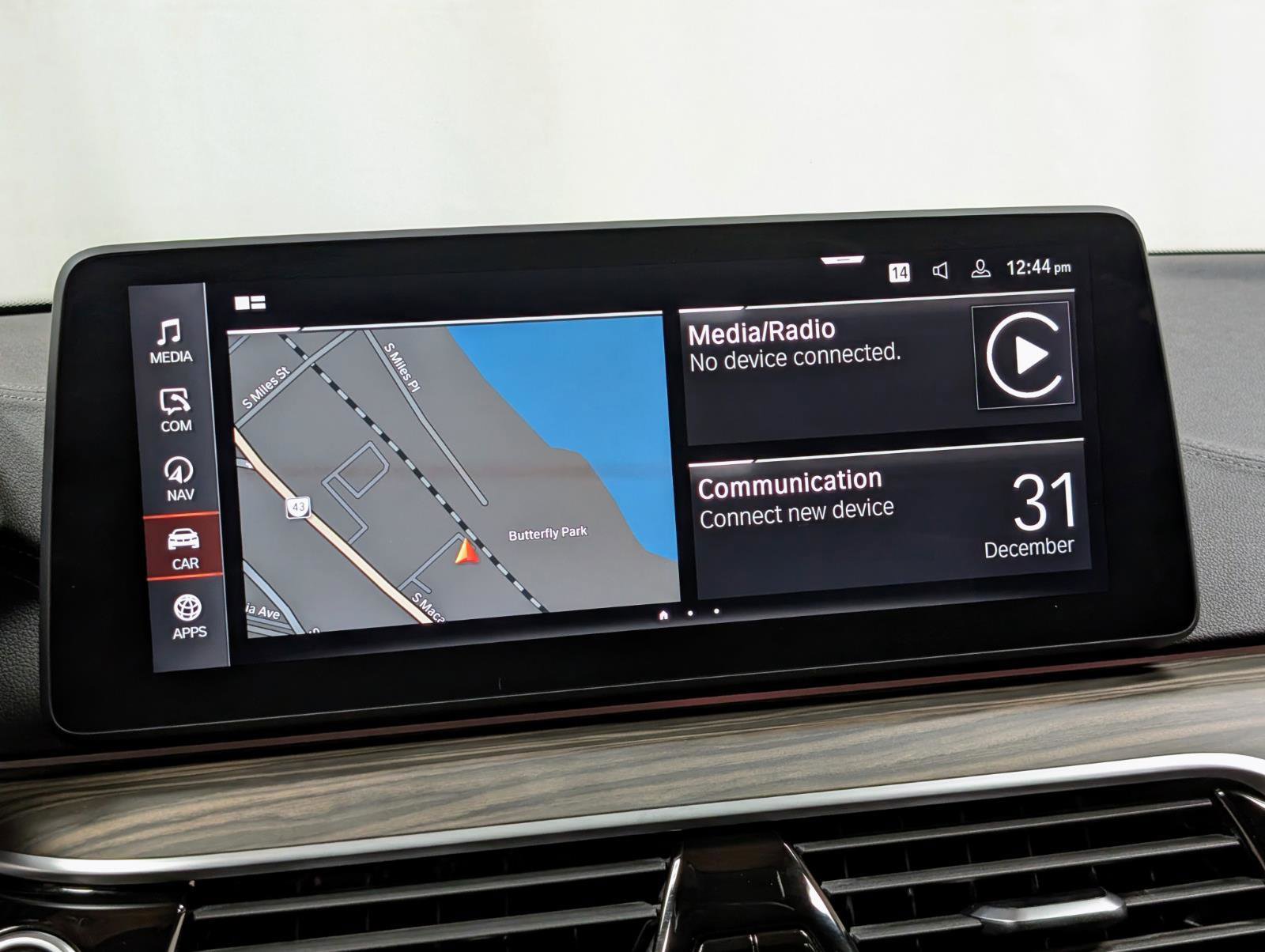 Used 2022 BMW M550i xDrive image 37