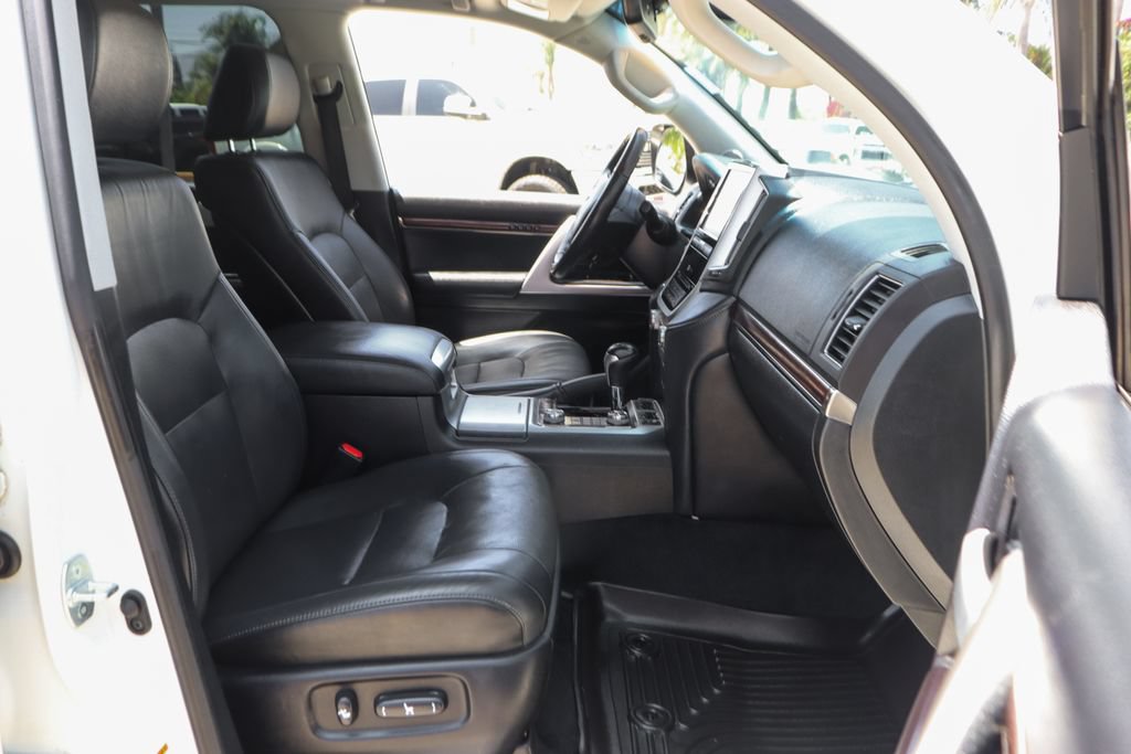 Used 2018 Toyota Land Cruiser AWD/4WD image 44