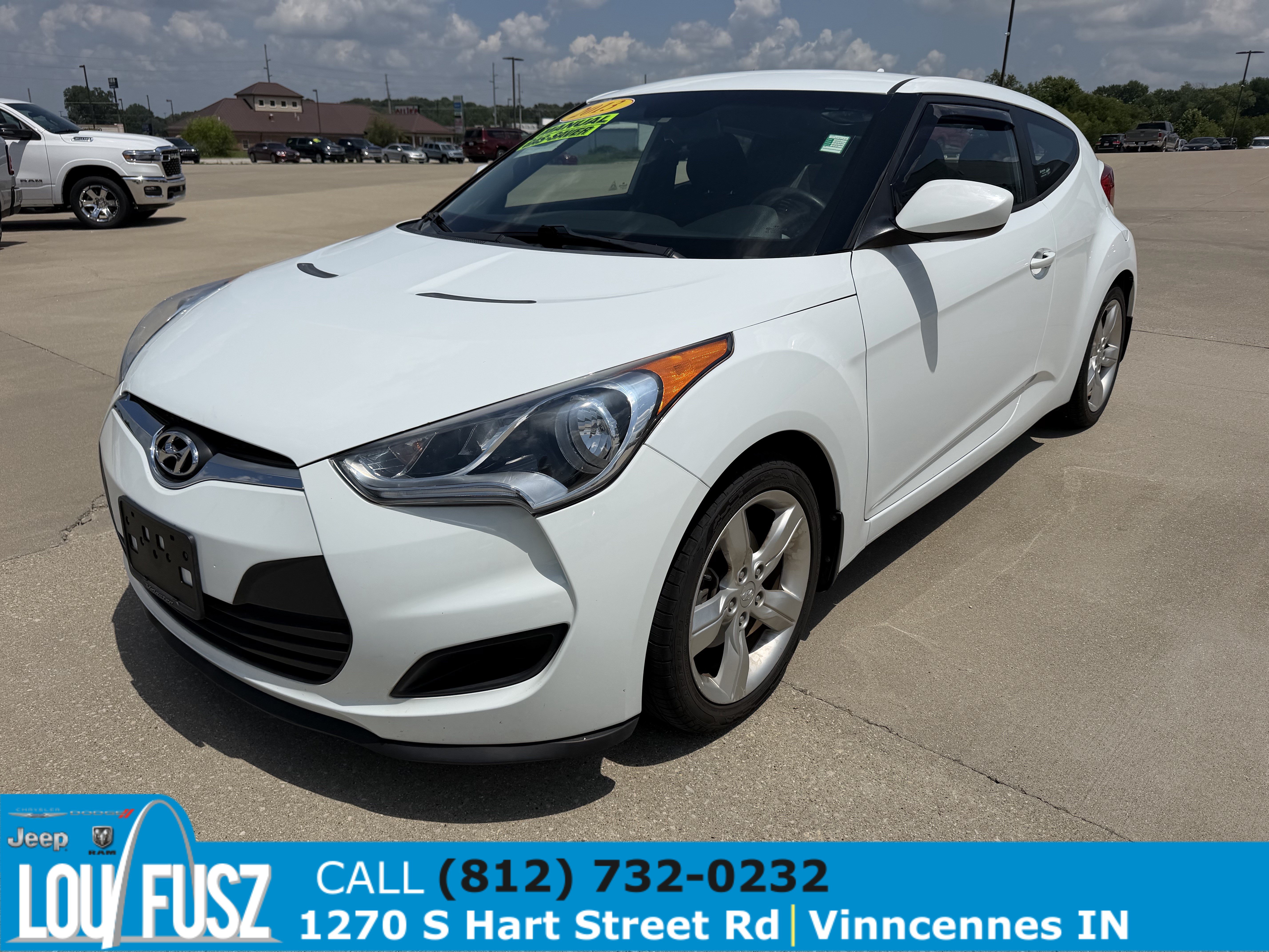 Used 2013 Hyundai Veloster FWD image 3