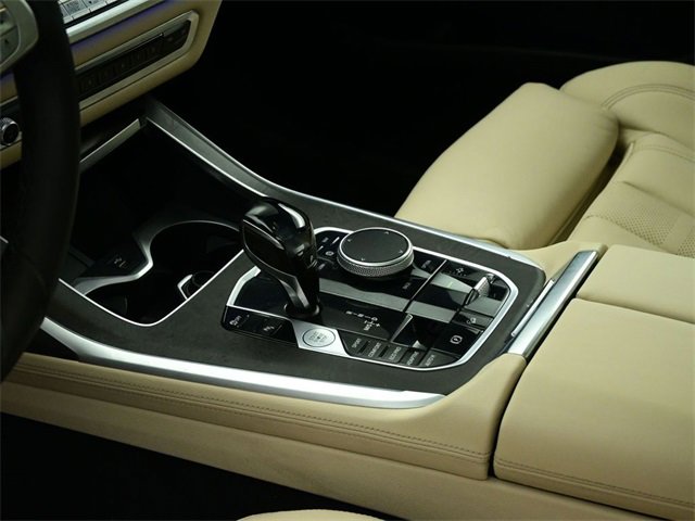 Used 2021 BMW X7 xDrive40i w/ Premium Package image 21