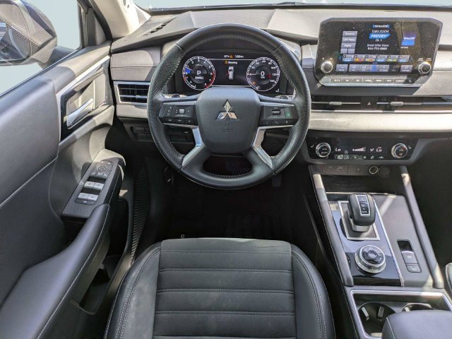 Used 2024 Mitsubishi Outlander SE FWD image 18