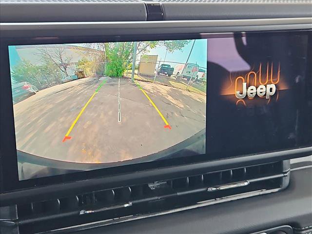 Used 2025 Jeep Wrangler Sahara image 10