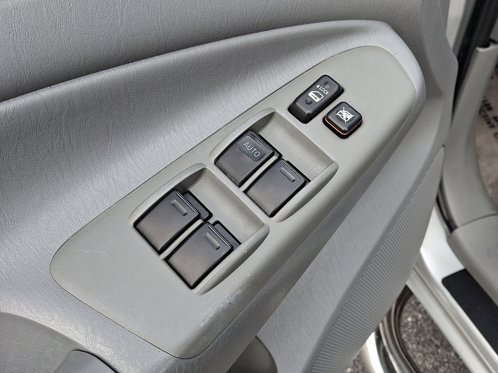 Used 2010 Toyota Tacoma PreRunner image 14