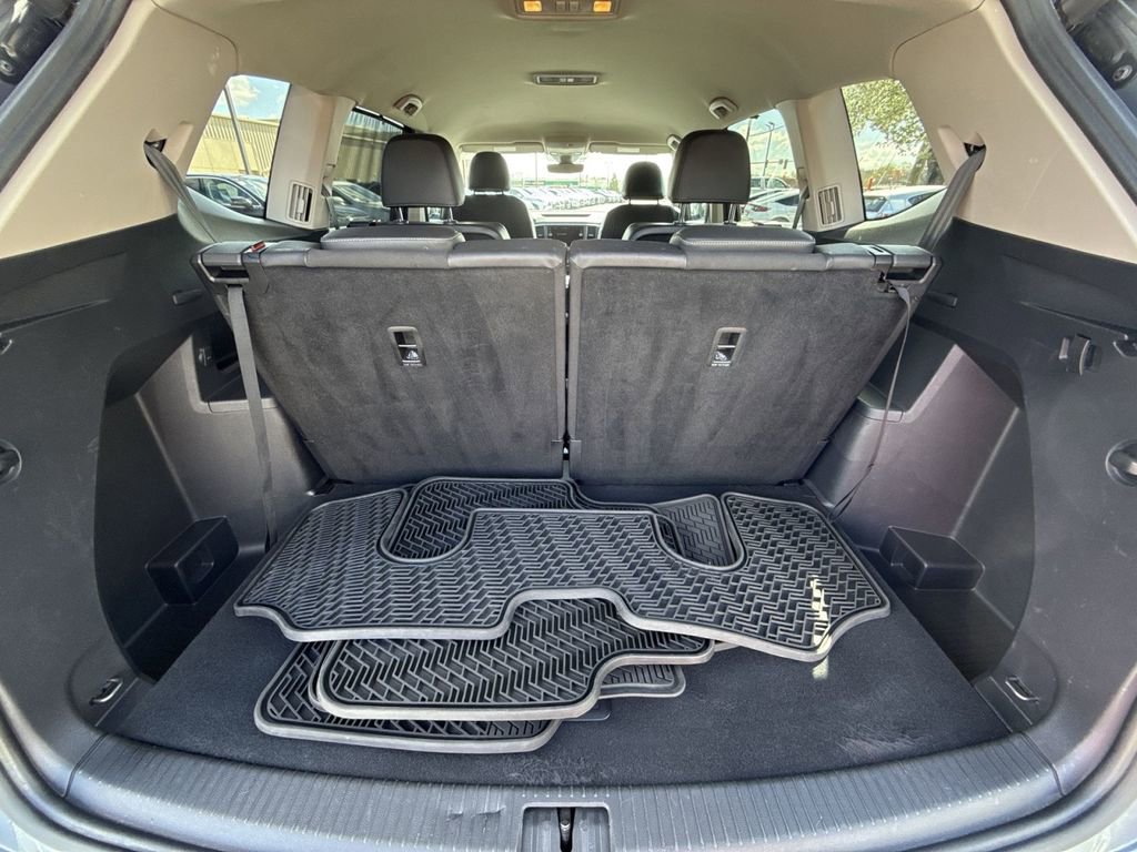 Used 2020 Volkswagen Atlas SE w/ Towing Package image 26
