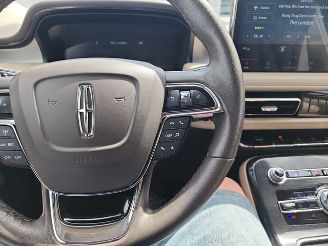 Used 2023 Lincoln Nautilus FWD image 13
