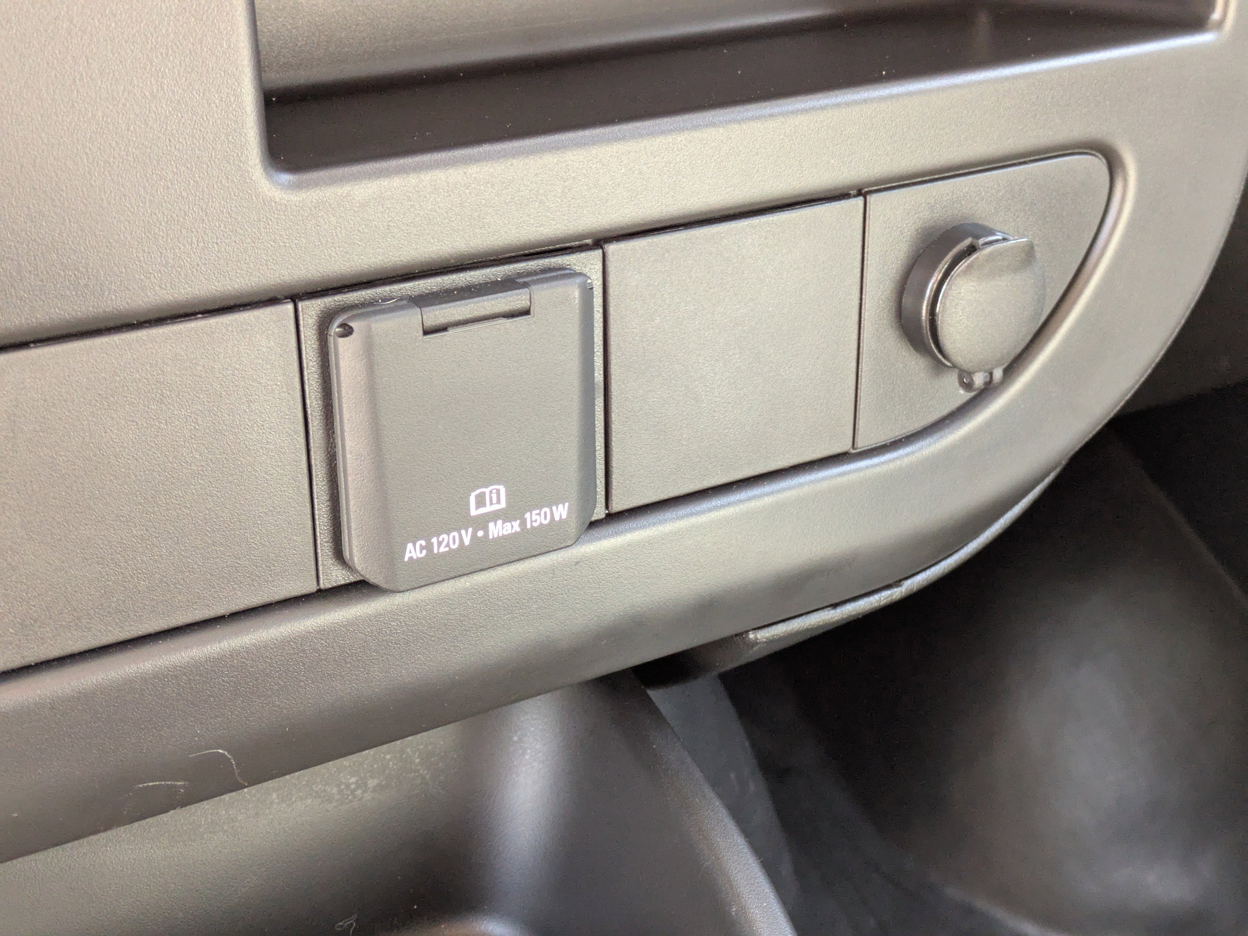 Used 2024 Chevrolet Express 2500 w/ Driver Convenience Package image 22