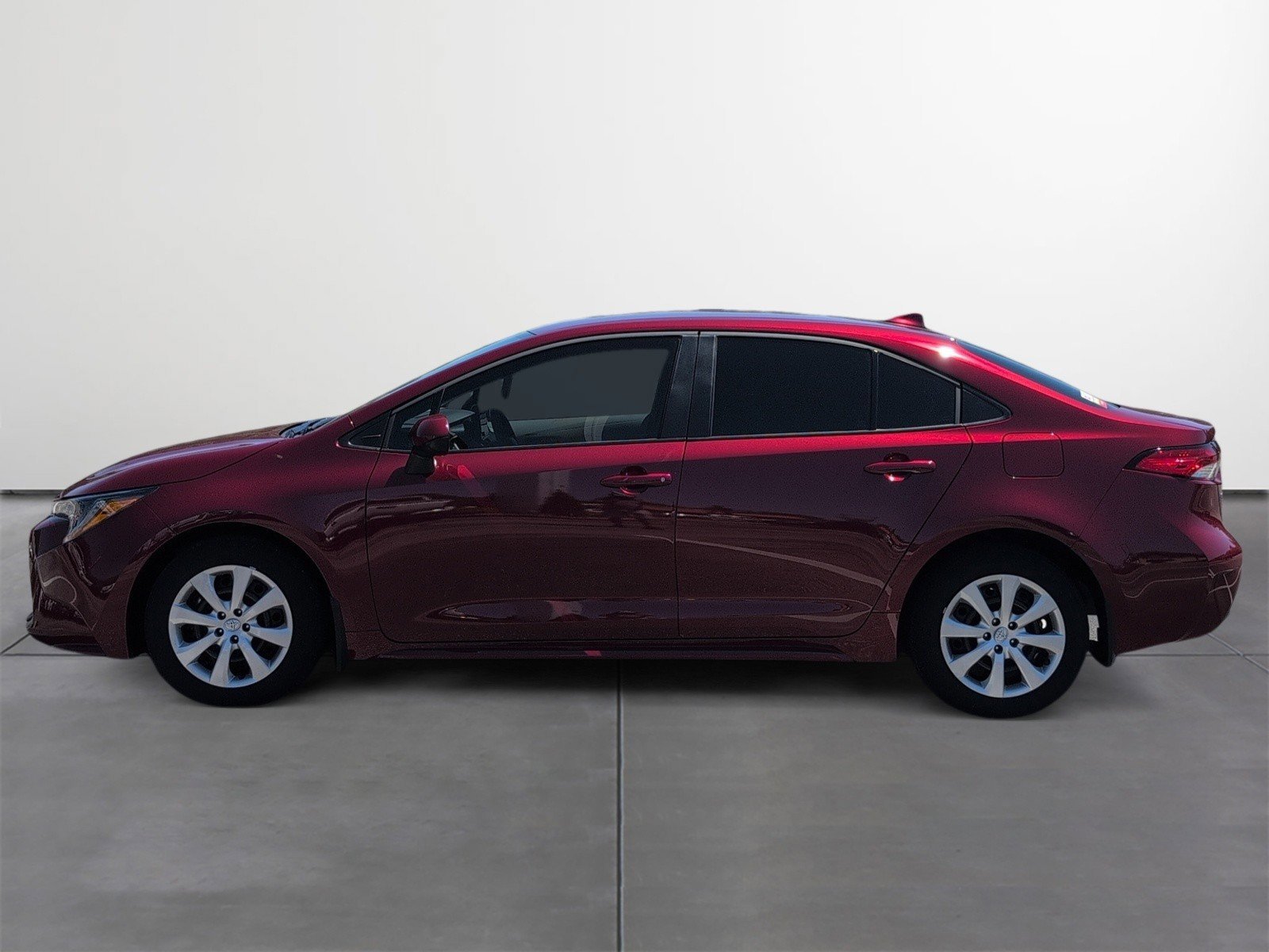 Certified 2025 Toyota Corolla LE FWD image 3