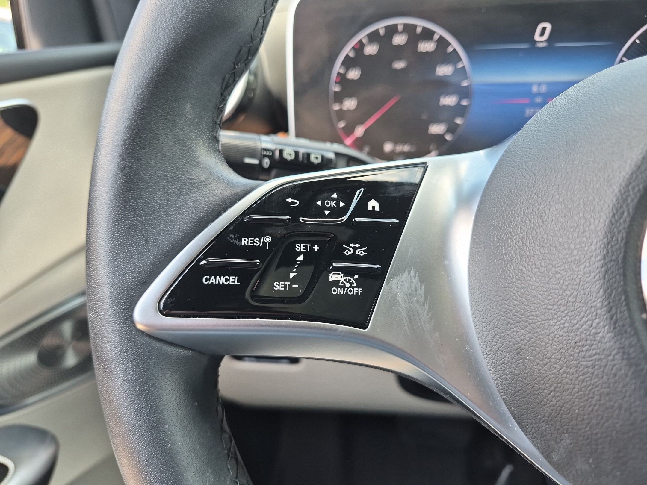Used 2023 Mercedes-Benz GLC 300 4MATIC image 19