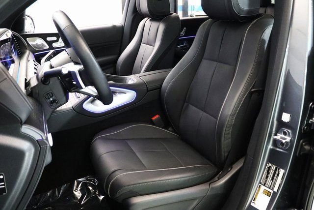 Used 2024 Mercedes-Benz GLS 580 4MATIC image 21