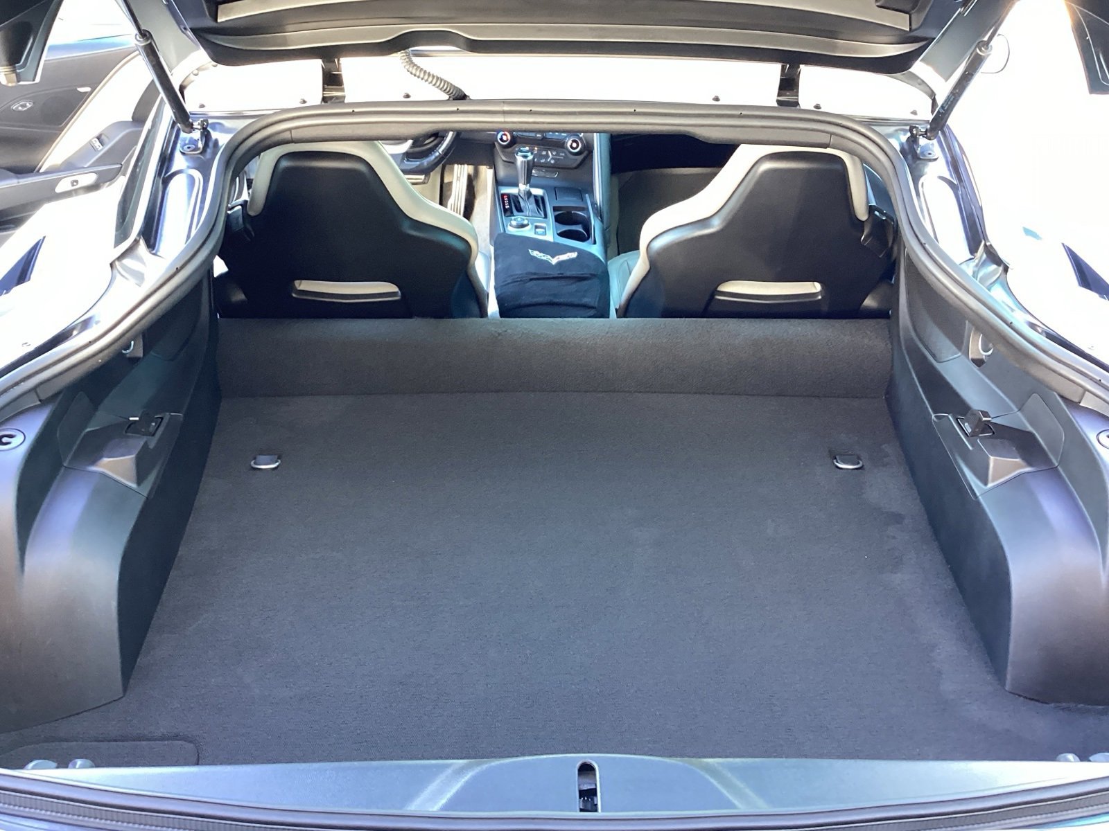 Used 2019 Chevrolet Corvette Stingray Coupe w/ Carbon Flash Badge Package image 17