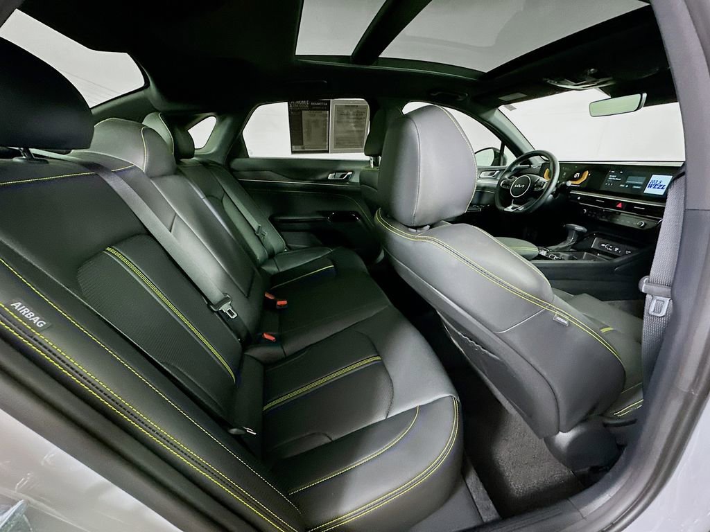 Used 2025 Kia K5 GT image 10