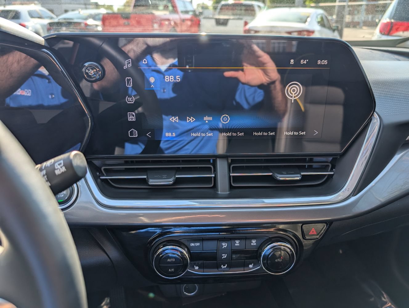 Used 2024 Chevrolet Trax ACTIV w/ Sunroof Package FWD image 21