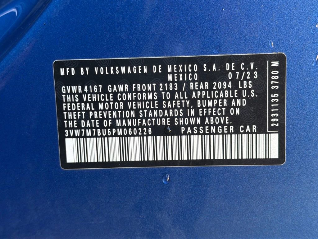 Used 2023 Volkswagen Jetta SE w/ Panoramic Sunroof Package image 31