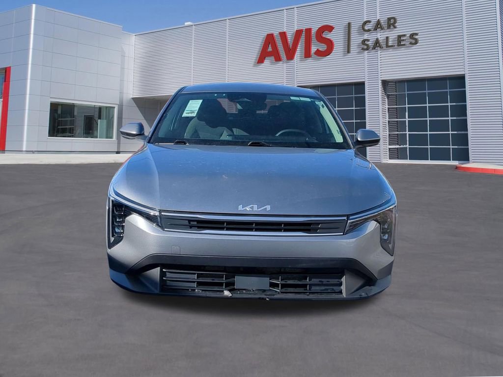 Used 2025 Kia K4 LXS image 2