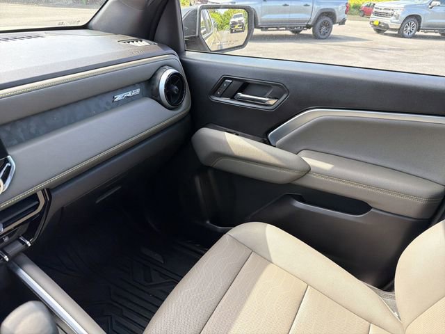 Certified 2023 Chevrolet Colorado ZR2 w/ ZR2 Convenience Package III AWD/4WD image 28