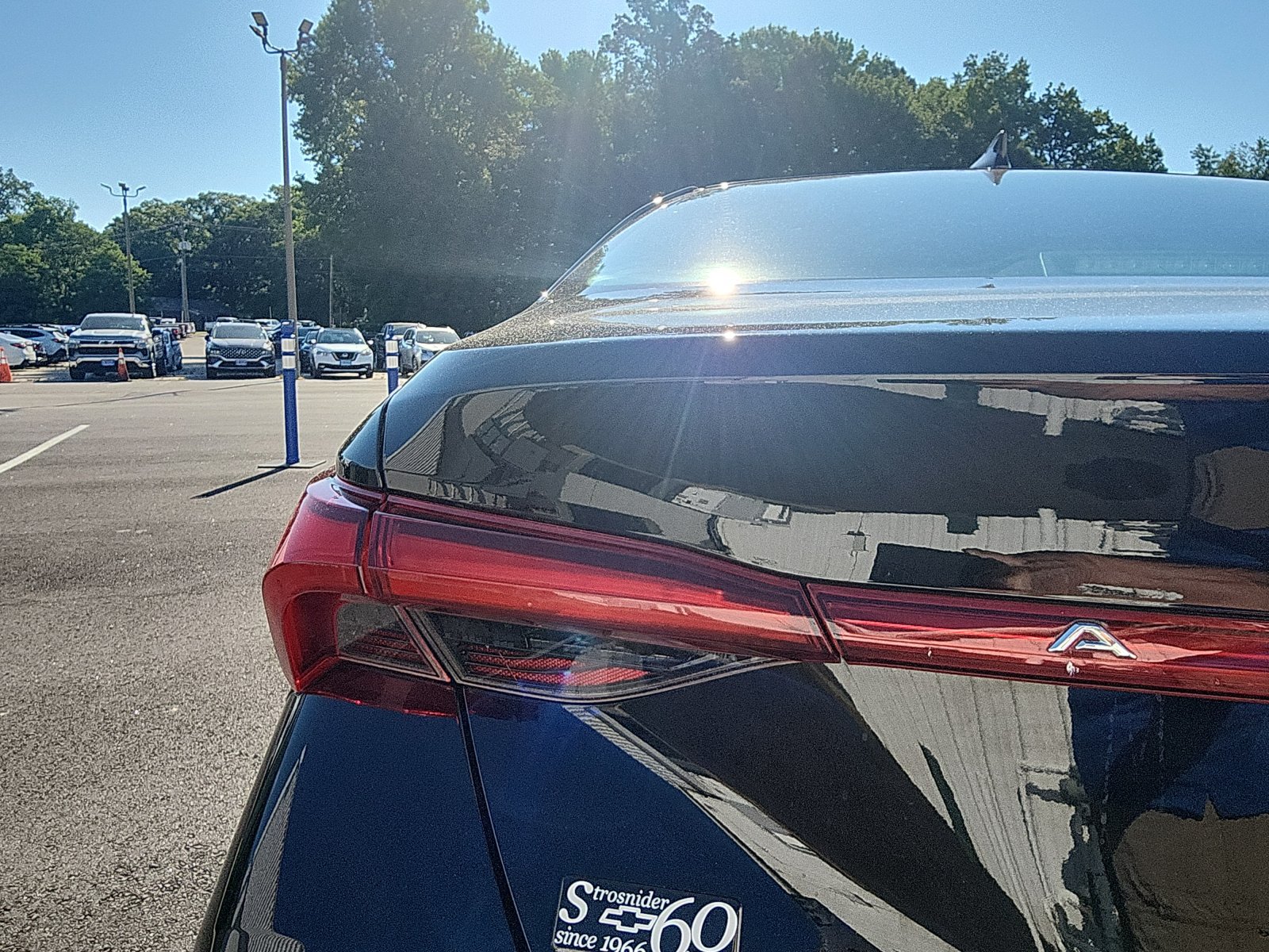 Used 2019 Toyota Avalon XLE w/ Moonroof Package FWD image 13