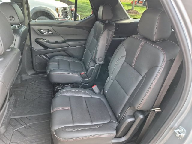 Used 2023 Chevrolet Traverse RS w/ LPO, Floor Liner Package AWD/4WD image 28