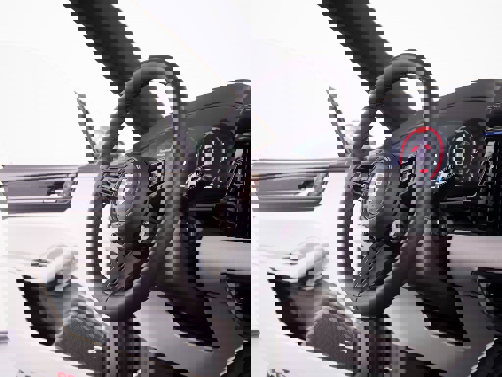 New 2025 Porsche Macan 4S Electric image 25