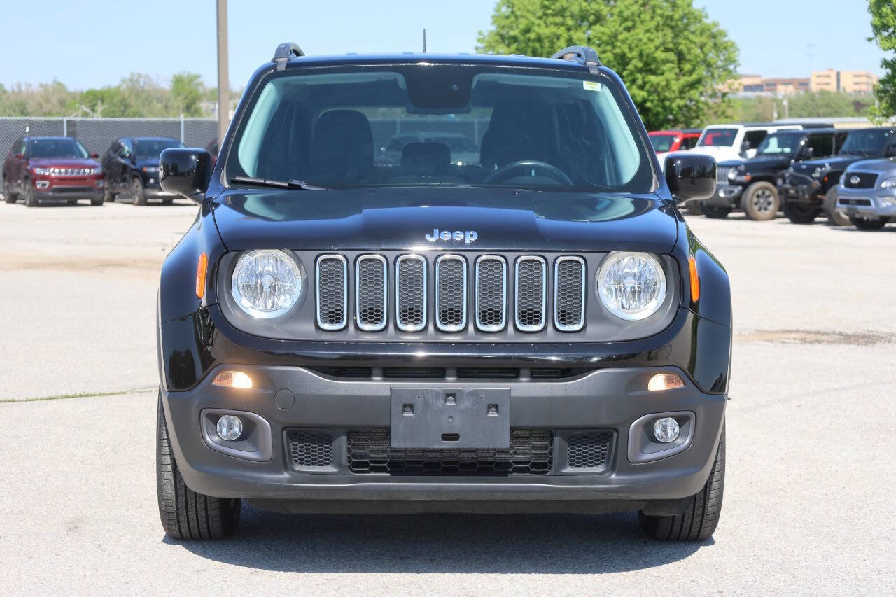Used 2017 Jeep Renegade Latitude image 2