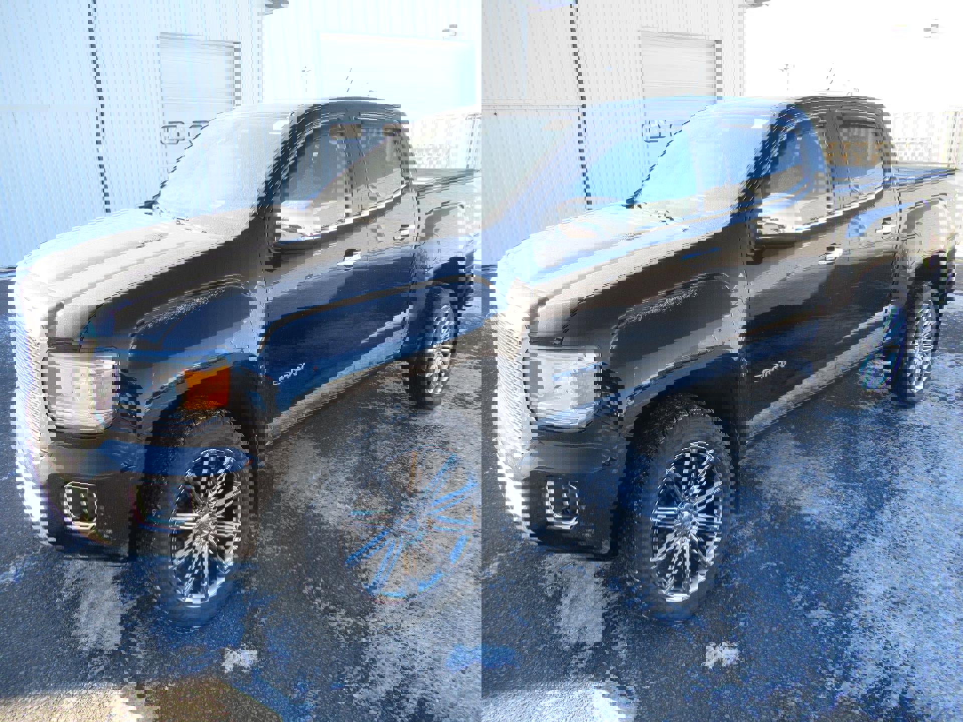 Used 2017 GMC Canyon SLT w/ Driver Alert Package AWD/4WD image 1